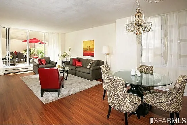 1835 Franklin St APT 103 photo 1