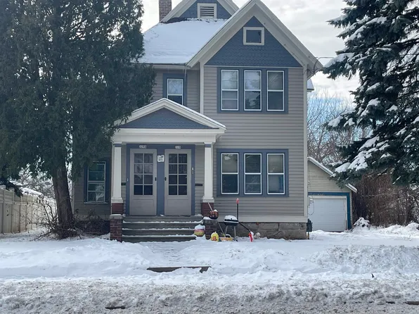 229 E Irving Ave, Oshkosh, WI 54901