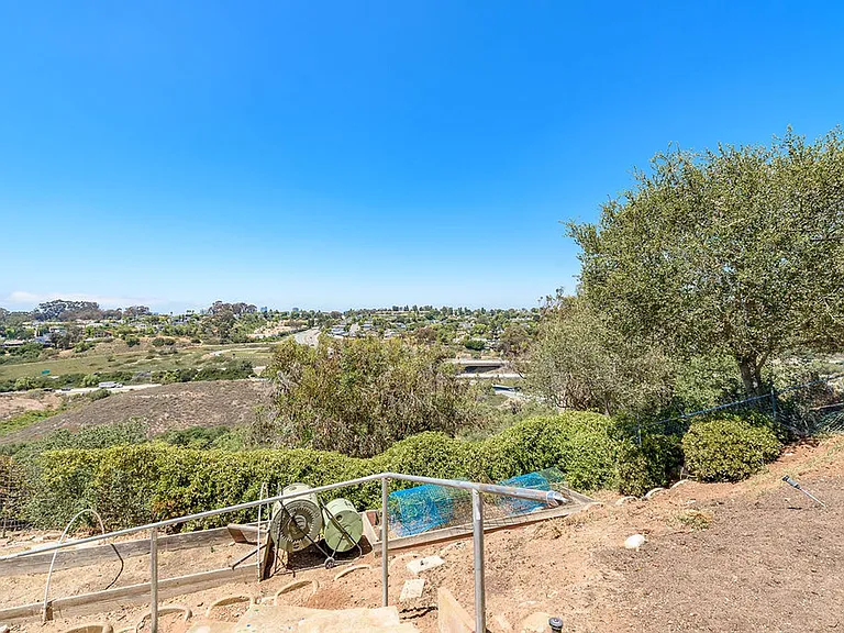 5501 Lodi St — Photo 29