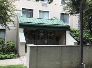 1535 E Putnam Ave APT 305, Greenwich, CT 06870