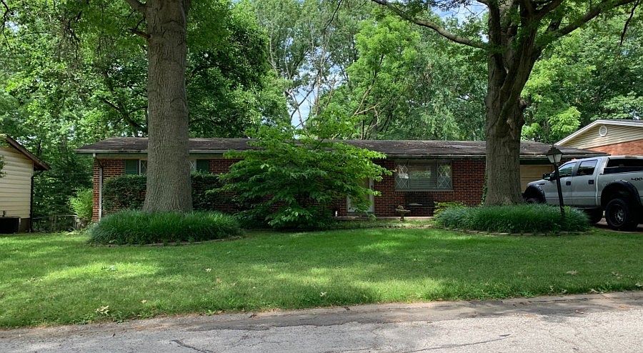 1st image of 749 Southshire Dr