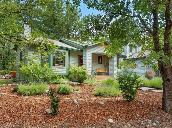 2513 College Ave, Weed, CA 96094