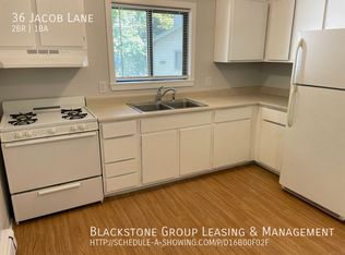 36 Jacob Ln, Woonsocket, RI 02895