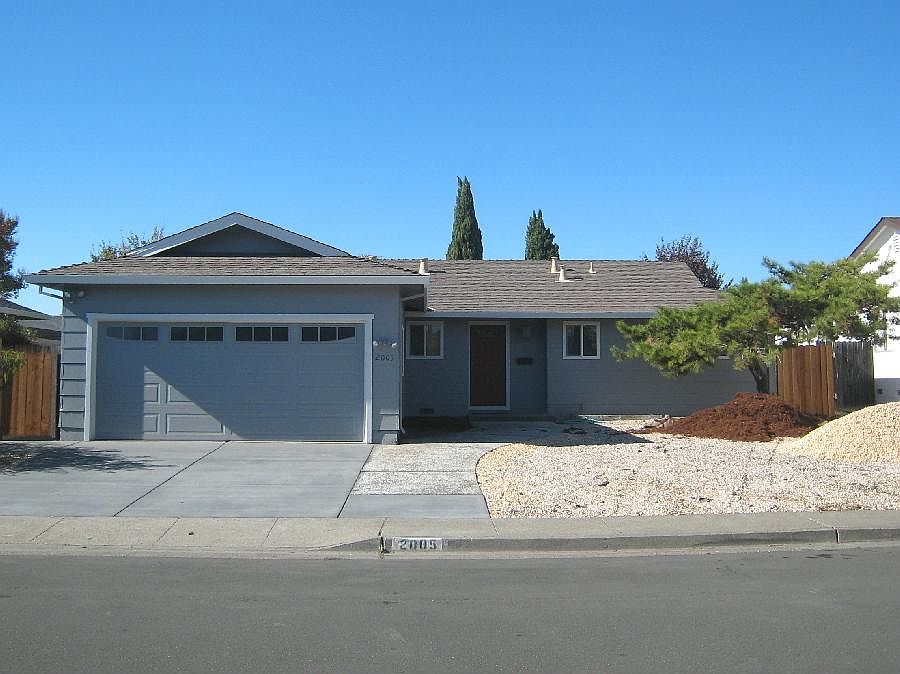 1st image of 2005 Willow Dr