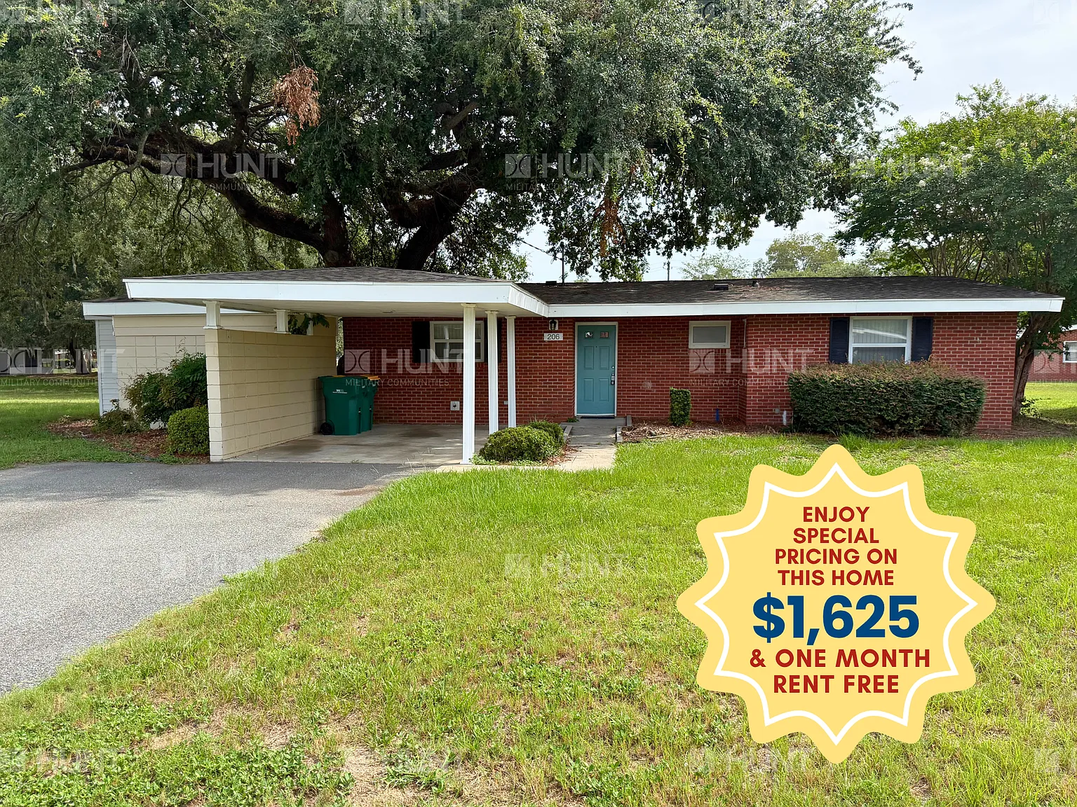 3 bed, 1.5 bath, 1301 sqft, $1,625 — Photo 1