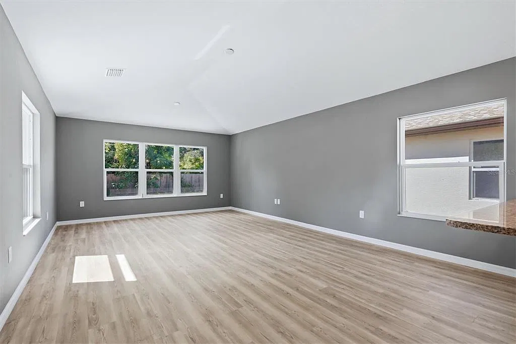 2 bed, 2.0 bath, 1342 sqft, $1,850 — Photo 2