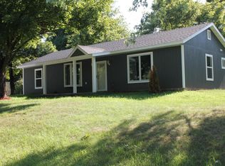 107 Opal St, Monett, MO 65708