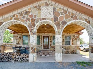 1020 2nd St, Hempstead, TX 77445