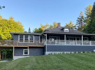 492 Little Sunapee Rd, New London, NH 03257