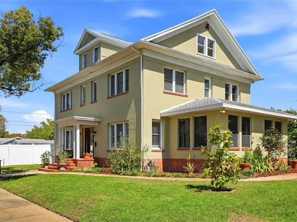 241 72nd St N, Saint Petersburg, FL 33710