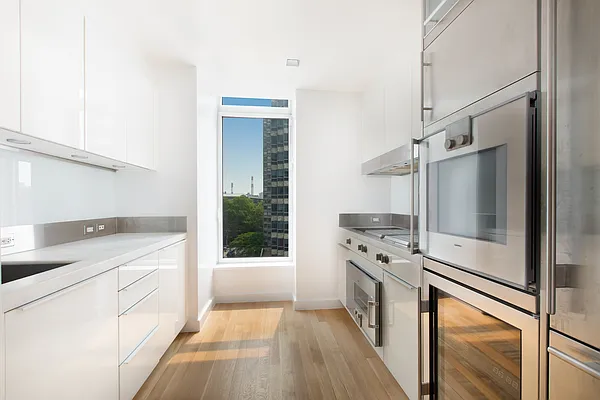 Rented by Compass | media 60