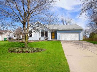 26091 Quail Ridge Dr, Elkhart, IN 46514