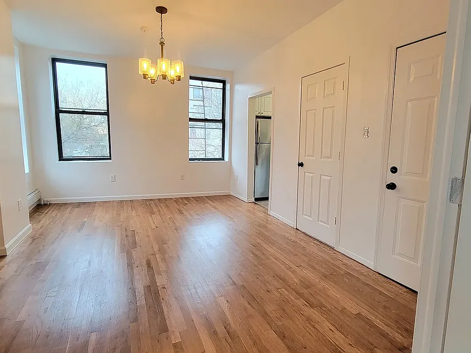 476 Smith St #2