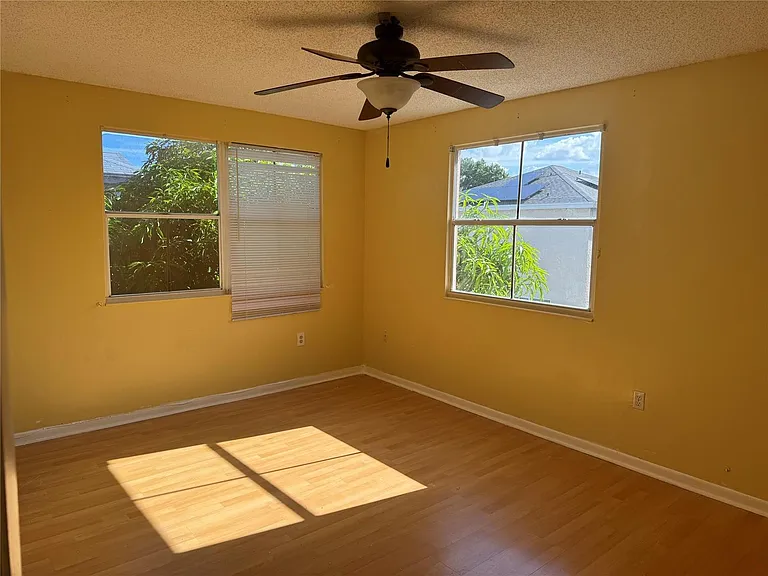 4350 SW 72nd Ter — Photo 9