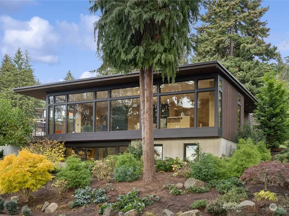 2440 Killarney Way, Bellevue, WA 98004