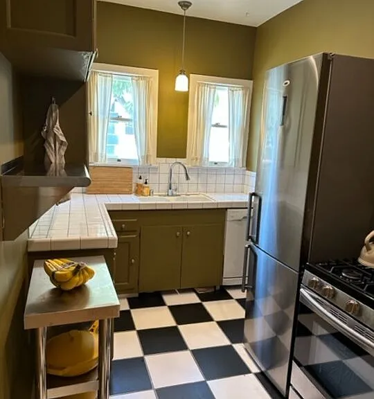 1201 S Ogden Dr — Photo 25