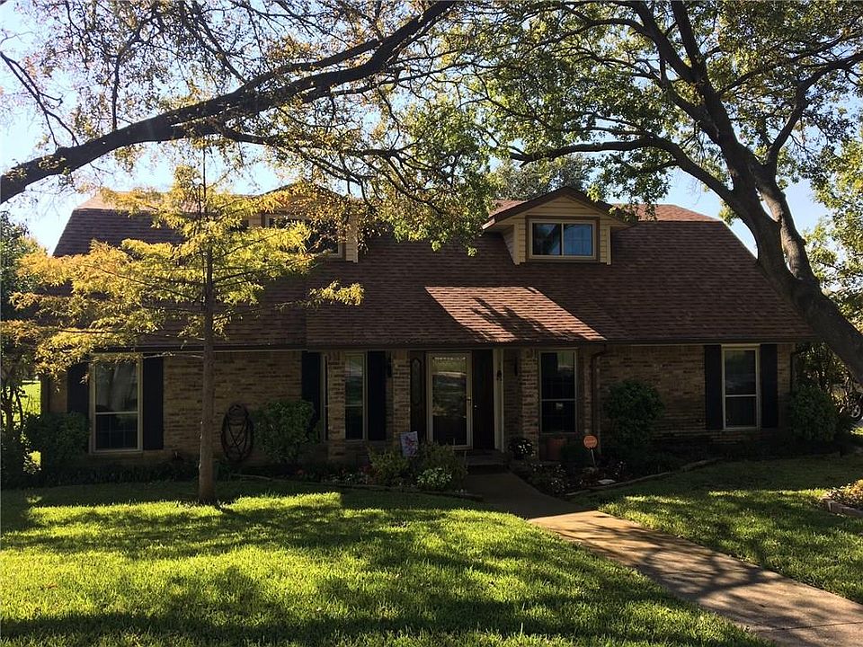 1st image of 330 Meadowlark Ln