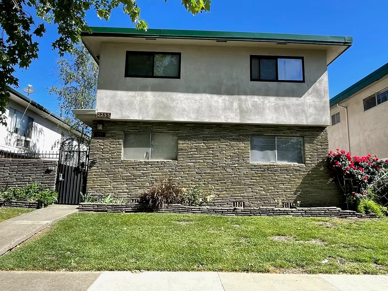 1 bed, $1,200 — Photo 2