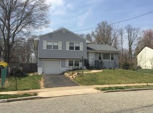 80 Valley View Rd, Hamilton, NJ 08620