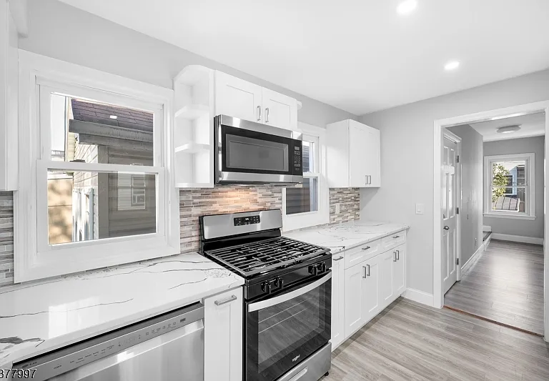 16 New St #2 — Photo 7
