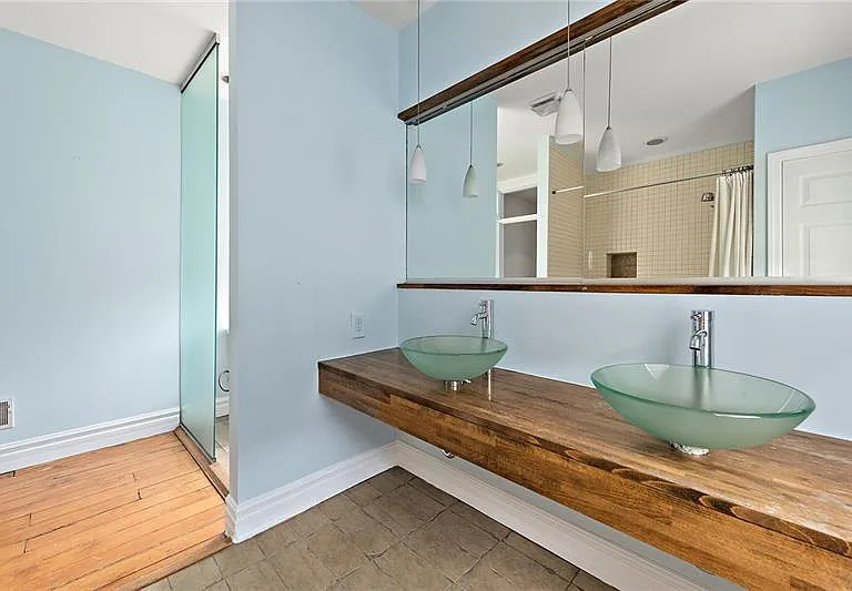 330 Main St — Photo 12