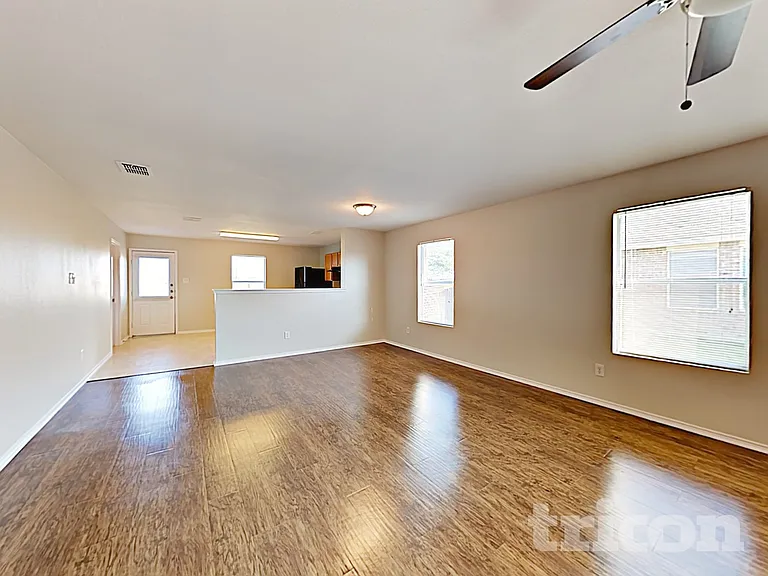 2513 Thousand Oaks Dr — Photo 6