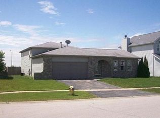 613 Clover Ln, University Park, IL