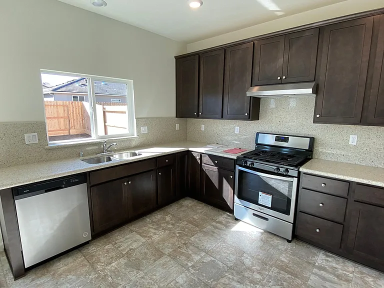 7199 E University Ave — Photo 16