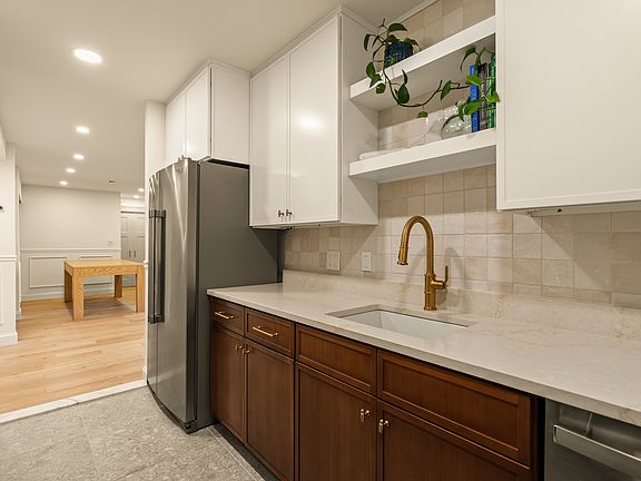 Kitchen + Dinning area