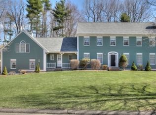 21 Fox Run Ln, Salem, NH 03079