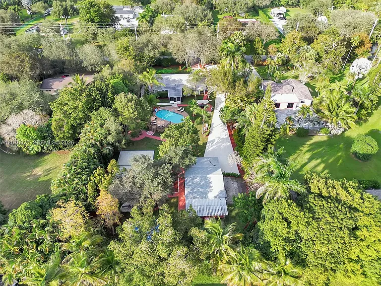 14330 SW 20th St — Photo 36