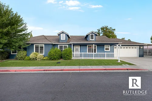 1013 Hope Dr Photo 1