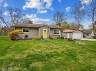 11519 Norway Dr, Hartland, MI