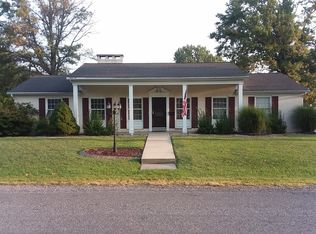 591 W 3rd St, Trenton, IL