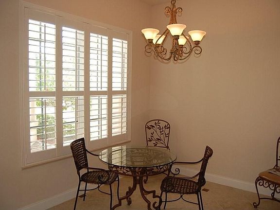 4th image of 863 Aquarina Blvd