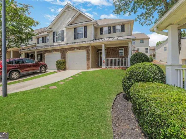 417 Red Coat Ln, Woodstock, GA 30188