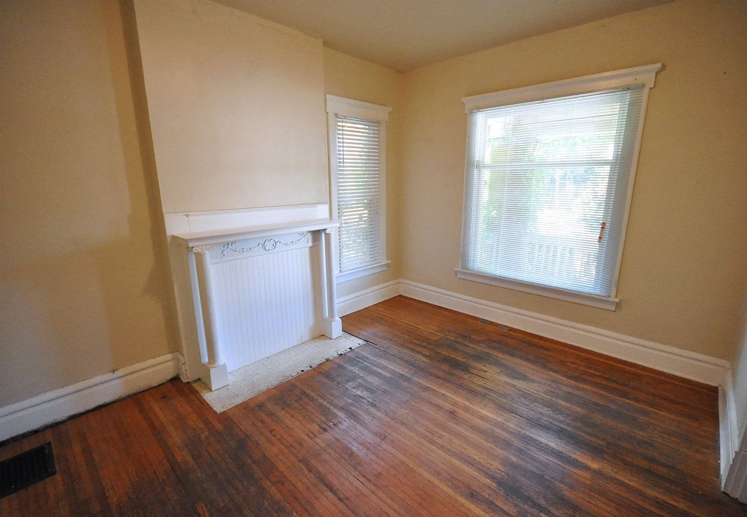 5 bed, 2.0 bath, $2,999 — Photo 2