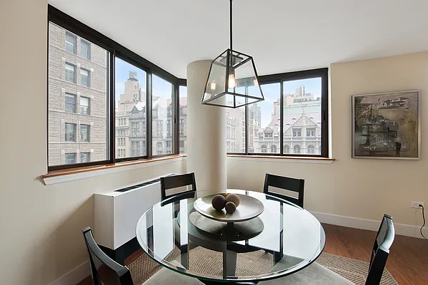 Rented by CORE | media 52