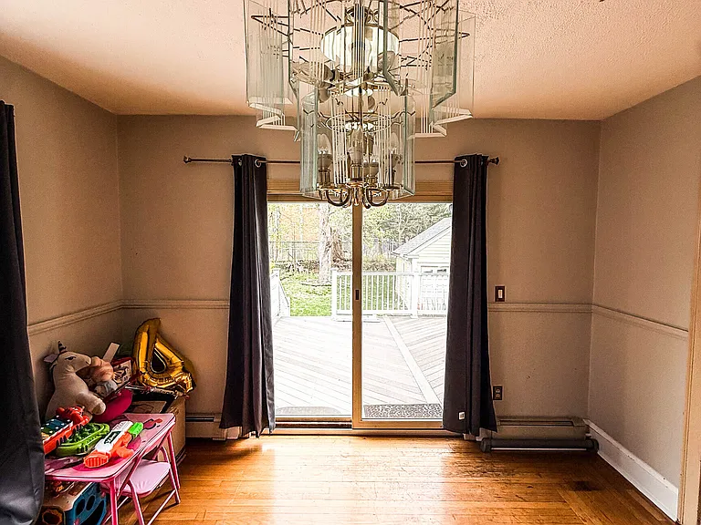 38 Grandview Ave — Photo 22