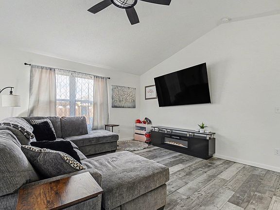 4th image of 30557 Gregory Dr