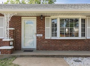 7413 Ray Ave, Saint Louis, MO 63116