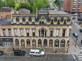 442 George St N #306, Peterborough, ON K9H 3R7