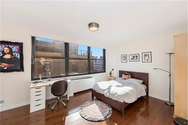 Rented by G. Laurie Cooper | media 20