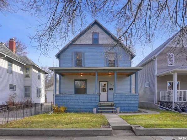 1127 2nd AVENUE NW, Moose Jaw, SK S6H 3R4