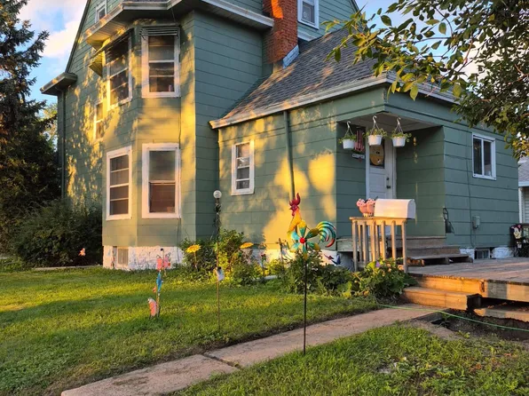 102 3rd St SE, Pipestone, MN 56164