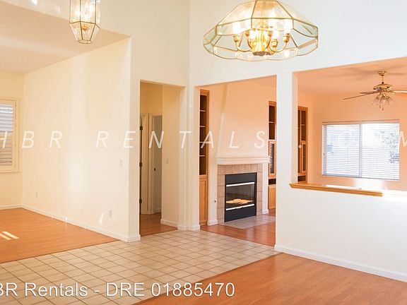 4th image of 1170 Manley Dr