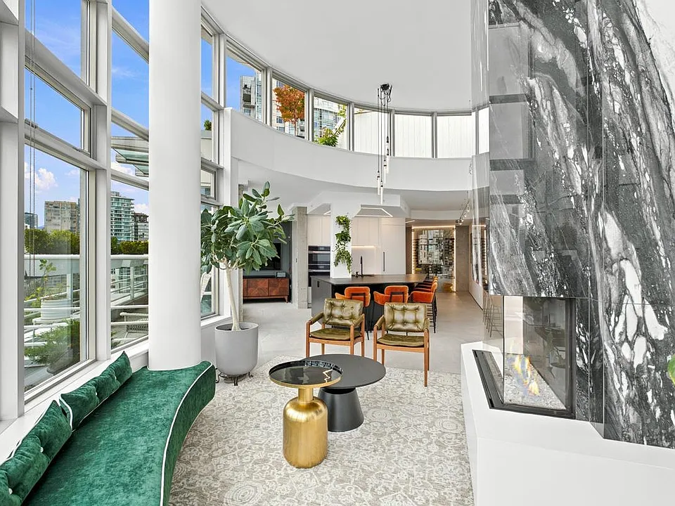 189 Davie St #Penthouse 1701