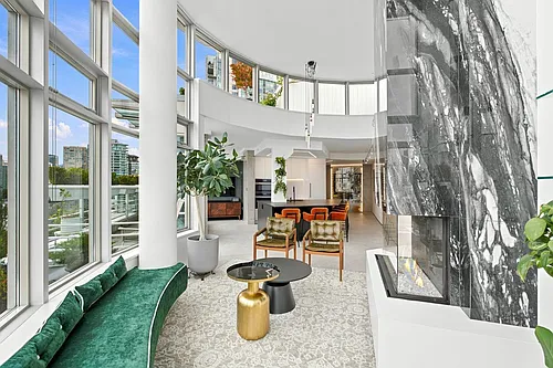 189 Davie St #Penthouse 1701 Photo 1