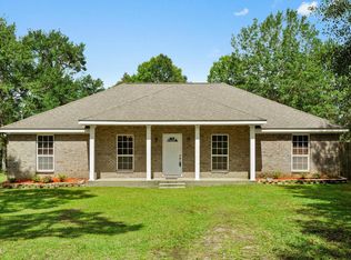 7496 Crazy Horse Dr, Kiln, MS 39556