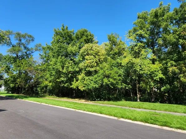 361 Joe Orr Rd, Crete, IL 60417